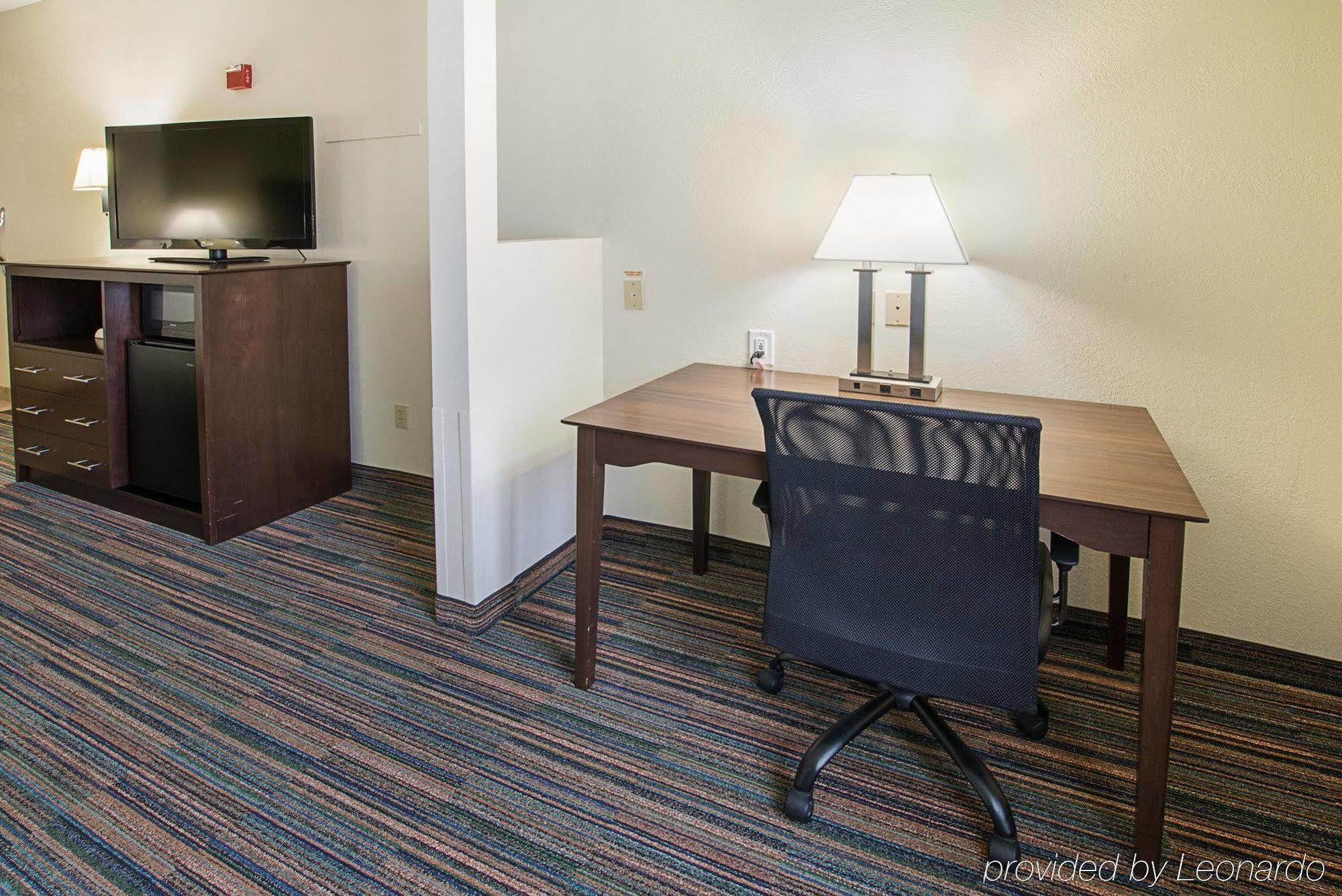 Quality Suites Temple Esterno foto